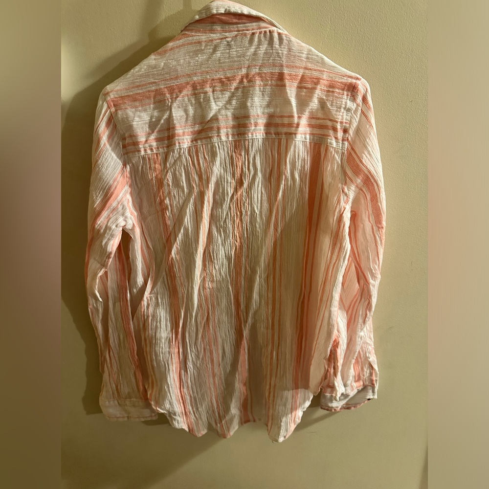 Light button up - Picture 2 of 3